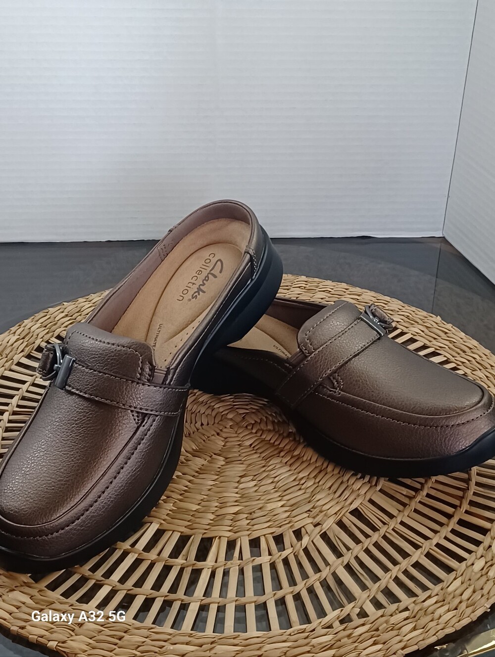 Clarks Ultimate Comfort Bronze Metallic Leather Loafers Slip On Womens 8 M